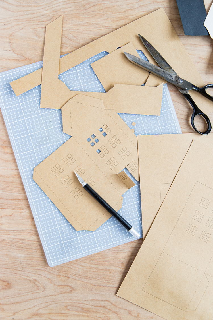 Tea House Advent Calendar FREE PRINTABLE and CUT FILES! // www.deliacreates.com