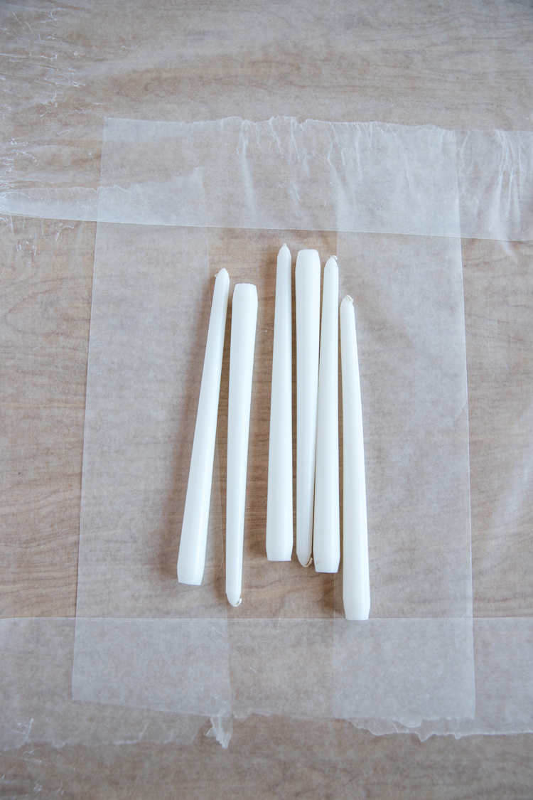 Easy Wax Splattered Candles TUTORIAL // www.deliacreates.com