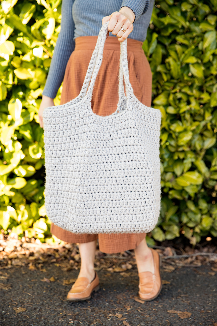 Crochet tote bag