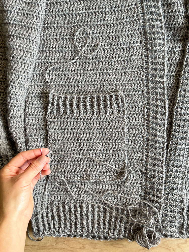 Easy Rectangle Cardigan - Free Crochet Pattern sizes xxs-xxl // www.deliacreates.com