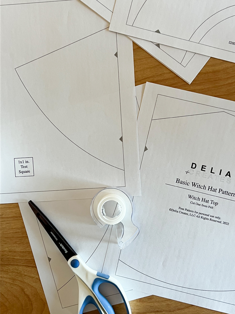Basic Stiff Brim Witch Hat - Free Pattern & Tutorial // www.deliacreates.com