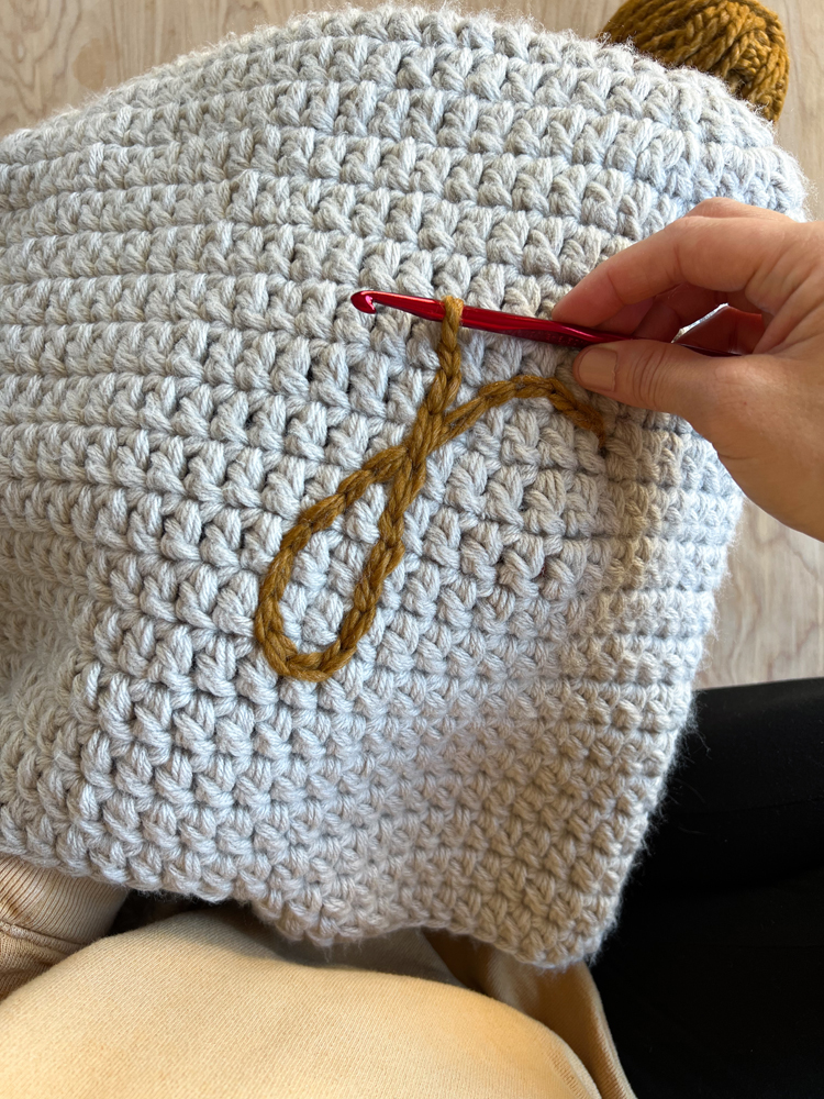 How to: Surface Crochet // www.deliacreates.com