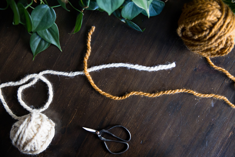 Magic Knot Tutorial // How to join two skeins of yarn together with a strong knot and no tails! // www.deliacreates.com