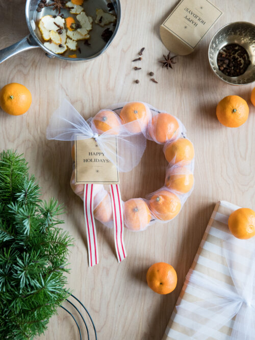 Orange Wreath Neighbor Gift // made with re-usable materials! // www.deliacreates.com