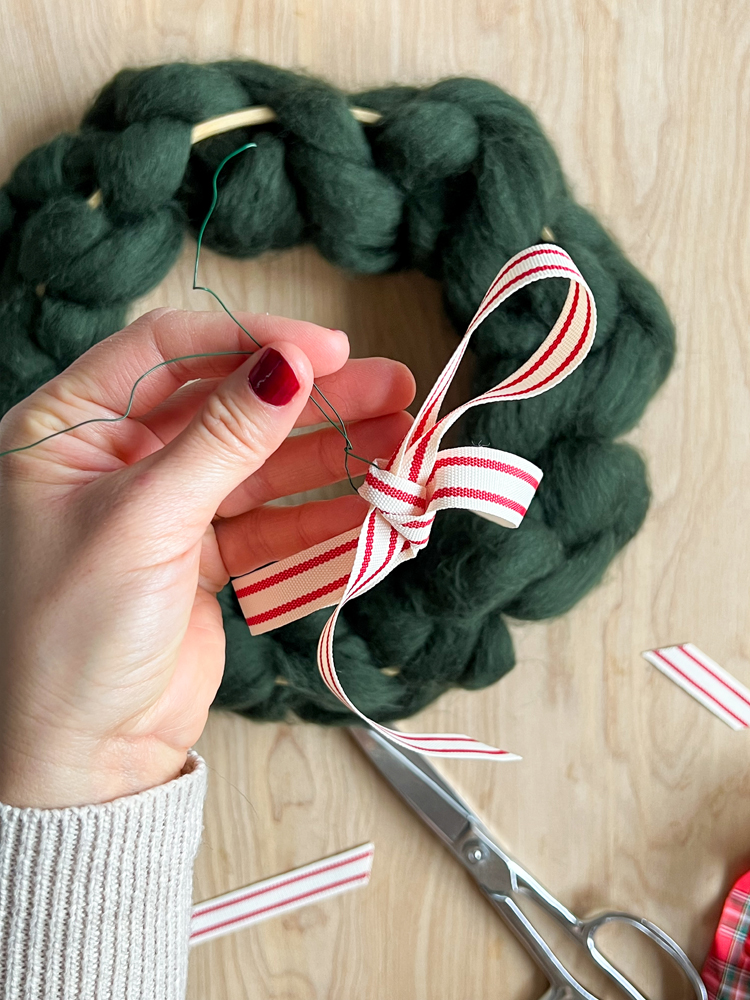 Wool Roving Wreath Tutorial // www.deliacreates.com