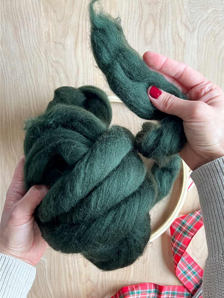 Wool Roving Wreath Tutorial // www.deliacreates.com