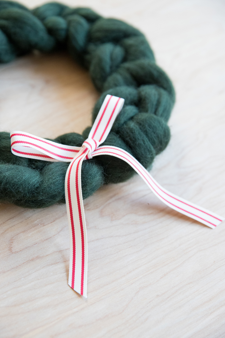 Wool Roving Wreath Tutorial // www.deliacreates.com