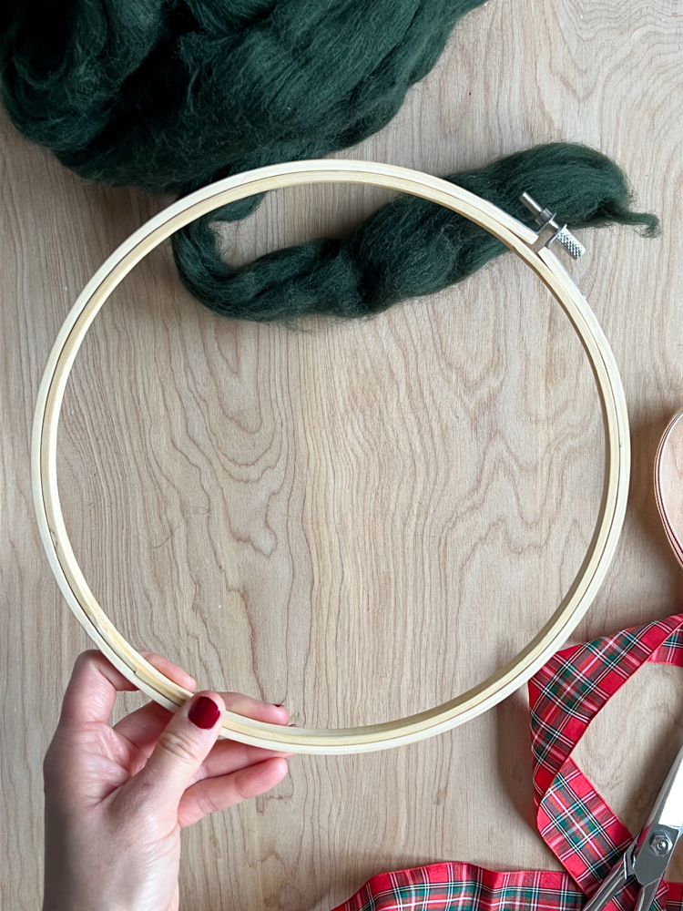 Wool Roving Wreath Tutorial // www.deliacreates.com