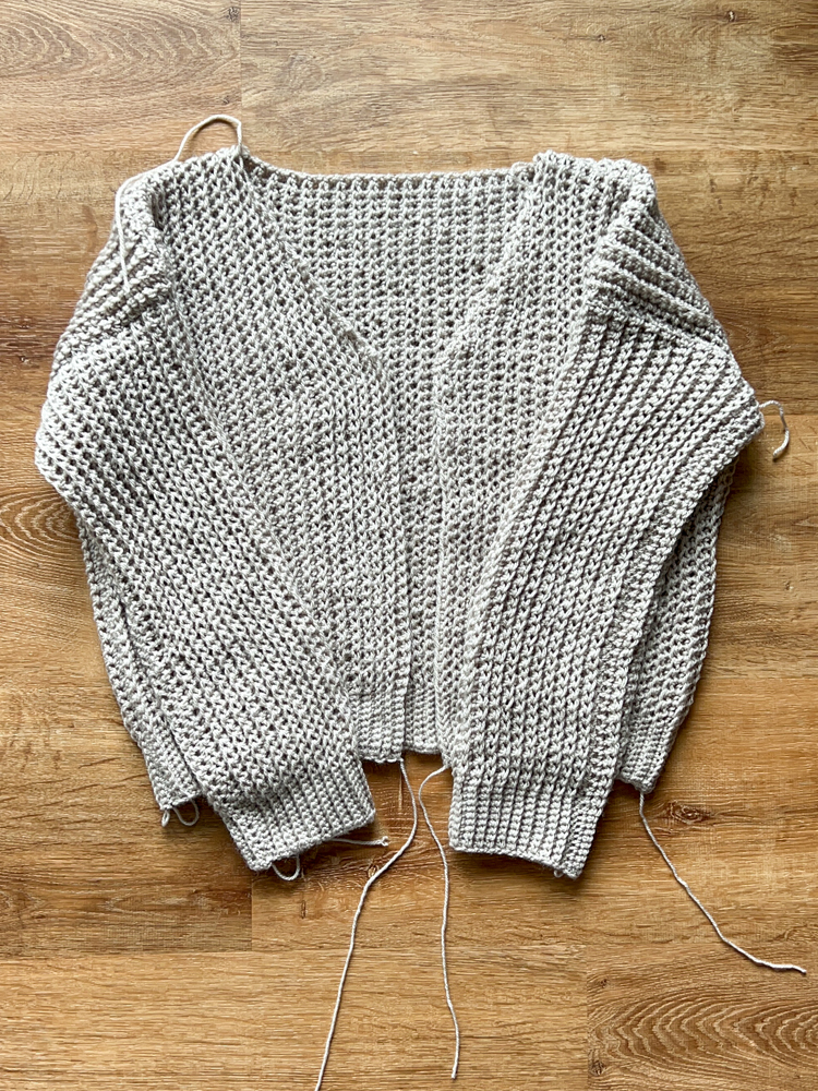 Button up Cardigan Sweater - Free Crochet Pattern sizes XXS-XXL // www.deliacreates.com