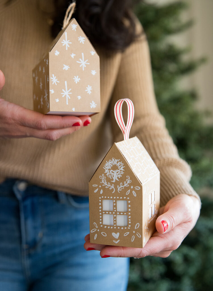 Paper Gingerbread House Gift Boxes - Free printable! // www.deliacreates.com