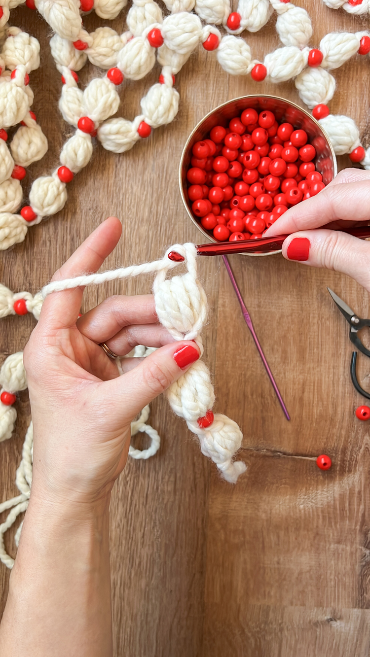 Popcorn & Cranberry” Crochet Garland VIDEO TUTORIAL