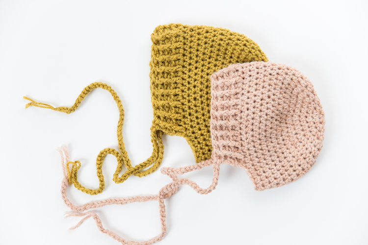 Crochet Bonnet Beanie - FREE PATTERN in 7 sizes NB - AL// beginner friendly video tutorial // www.deliacreates.com