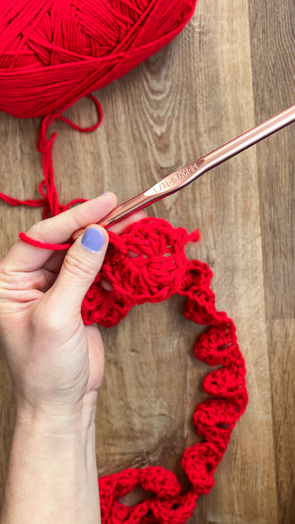 String of Hearts Crochet Garland FREE PATTERN