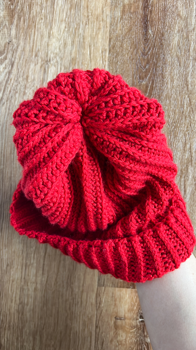 Classic Ribbed Crochet Beanie // free pattern and video tutorial for beginners // www.deliacreates.com