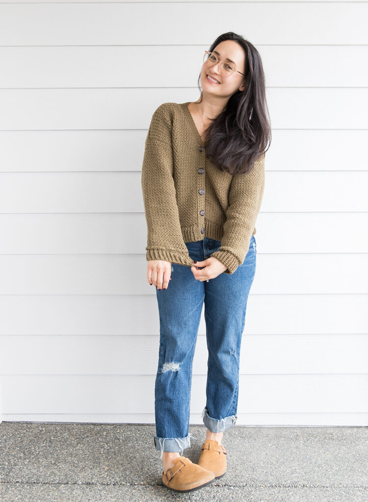 Linen Stitch Crochet Cardigan - video tutorial and FREE PATTERN sizes XXS-XXL // www.deliacreates.com