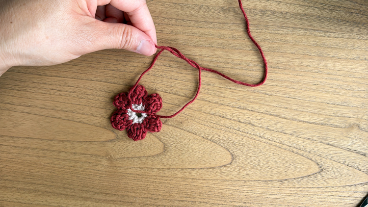 Crochet Daisy Top - FREE PATTERN Sizes Child XL - Adult XXL // www.deliacreates.com