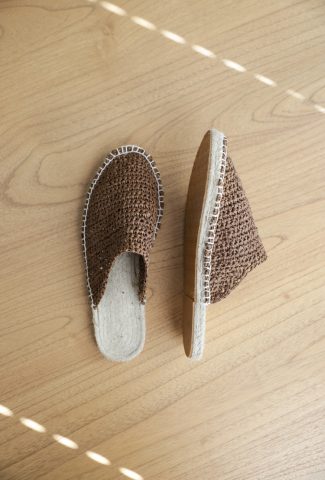 Raffia Espadrille Mules - Free Crochet Pattern // www.deliacreates.com