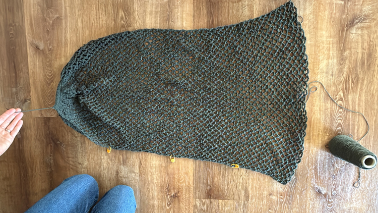 Mesh Market Crochet Bag - Free Pattern // www.deliacreates.com